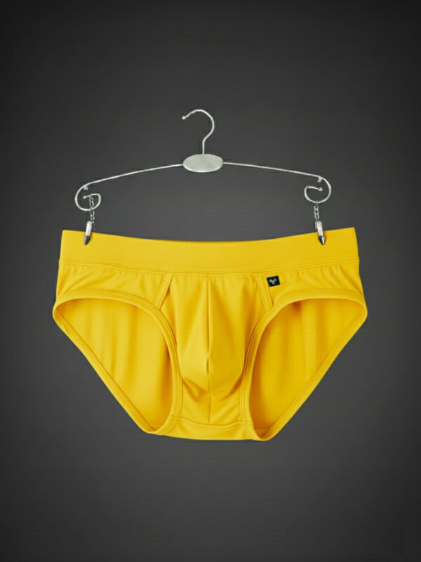 Brief Adán amarillo